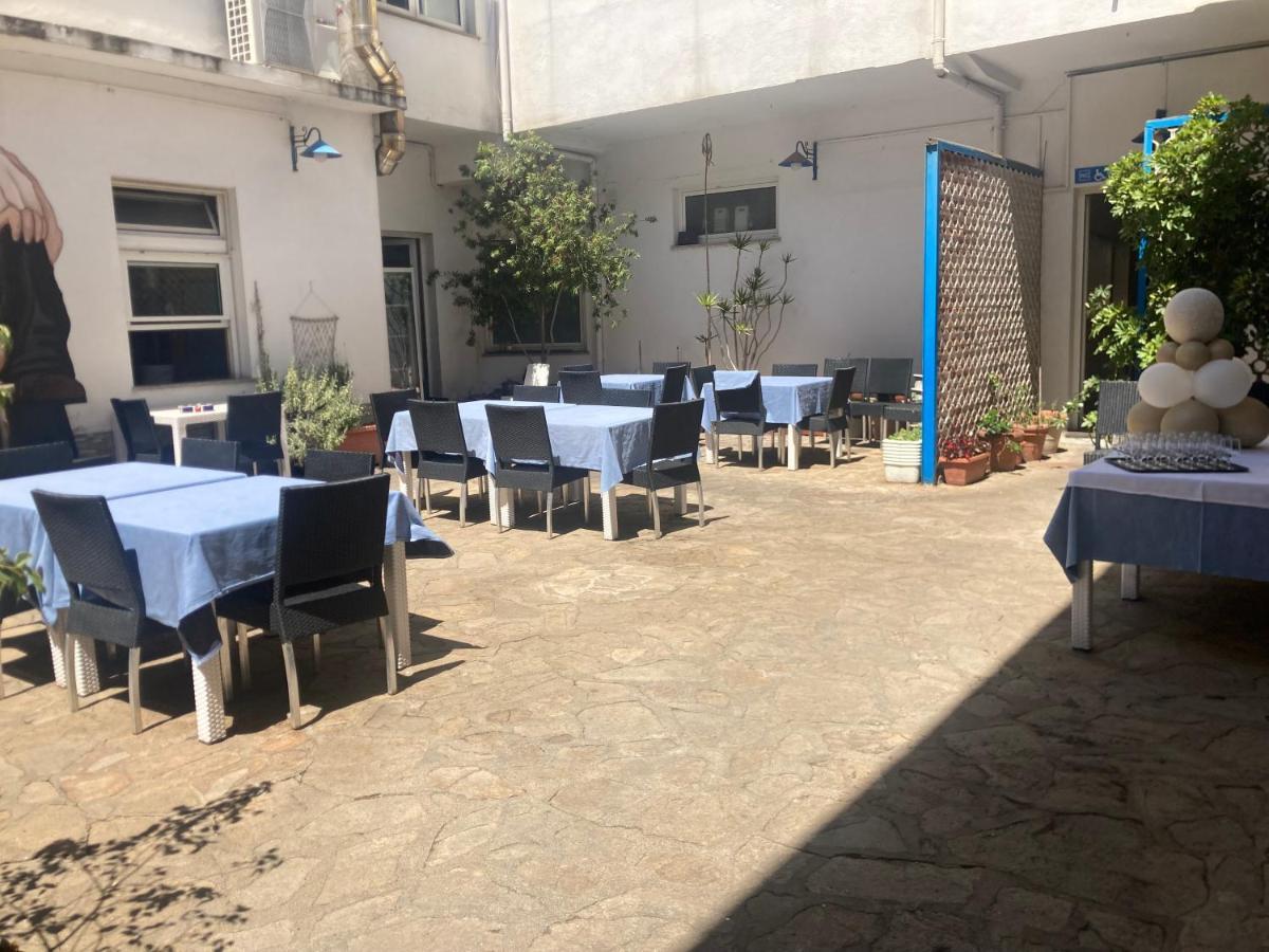 Hotel L'Ancora Ла Калета Екстериор снимка