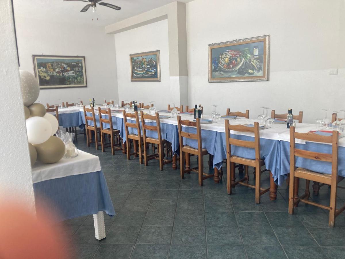 Hotel L'Ancora Ла Калета Екстериор снимка