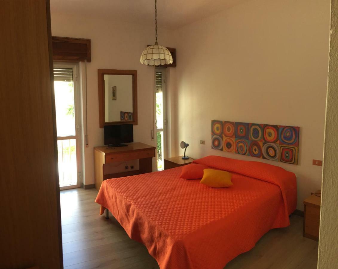 Hotel L'Ancora Ла Калета Екстериор снимка
